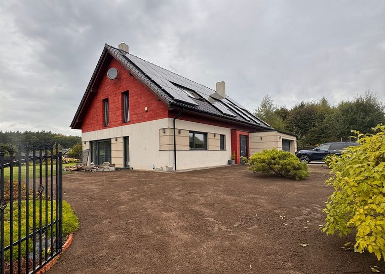 Teren przygotowany pod siew trawy